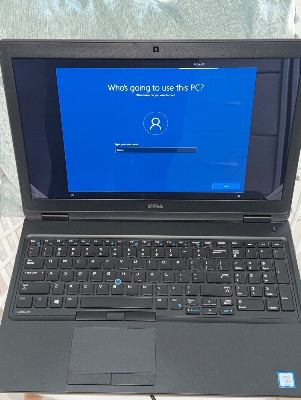 Dell Latitude 5580 Intel Core i5 7th Gen Windows 10 laptop 8GB memory 256GB SSD
